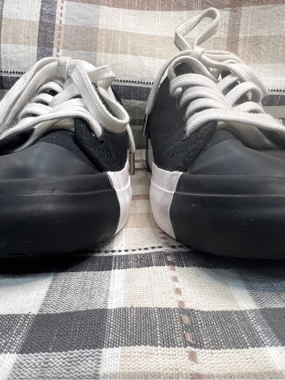 Angela Scott Black Canvas Low-Top Sneakers with White Laces - Picture 8 of 13